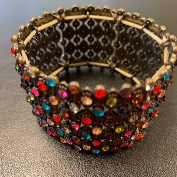 Beautiful Bracelet — evokes the Roaring Twenties - Picture 2 of 4